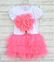 vestido flor camadas